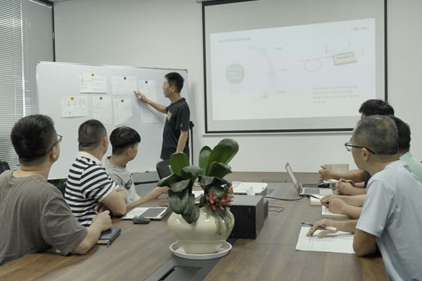 Vivlaser semiconductor laser engineering team at work
