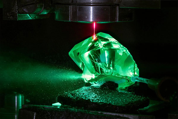 diamond laser cutting