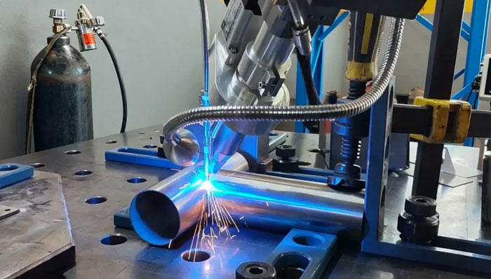 welding with shielding gas