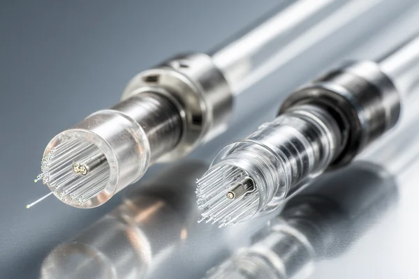 Side-by-side comparison of an endoscopic fiber and a surface treatment diffuser
